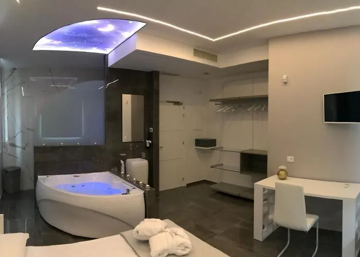 לינה וארוחת בוקר Kali 4*