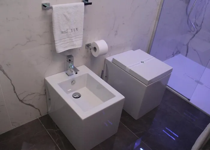 Kali לינה וארוחת בוקר