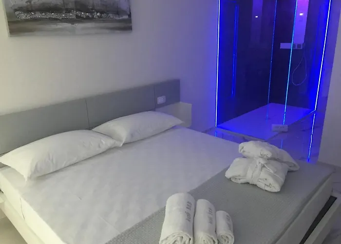 לינה וארוחת בוקר Kali 4*