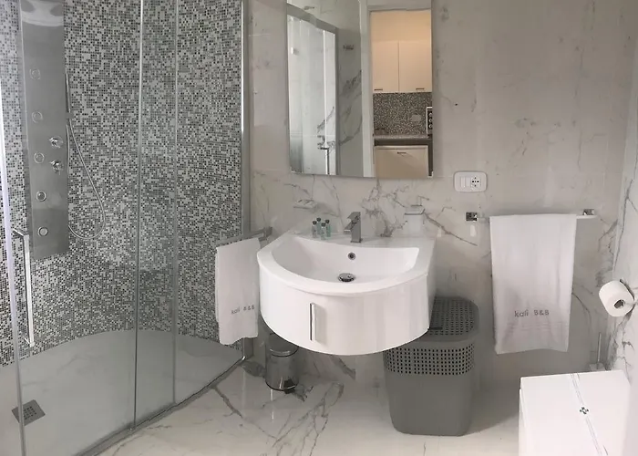 לינה וארוחת בוקר Kali בארי